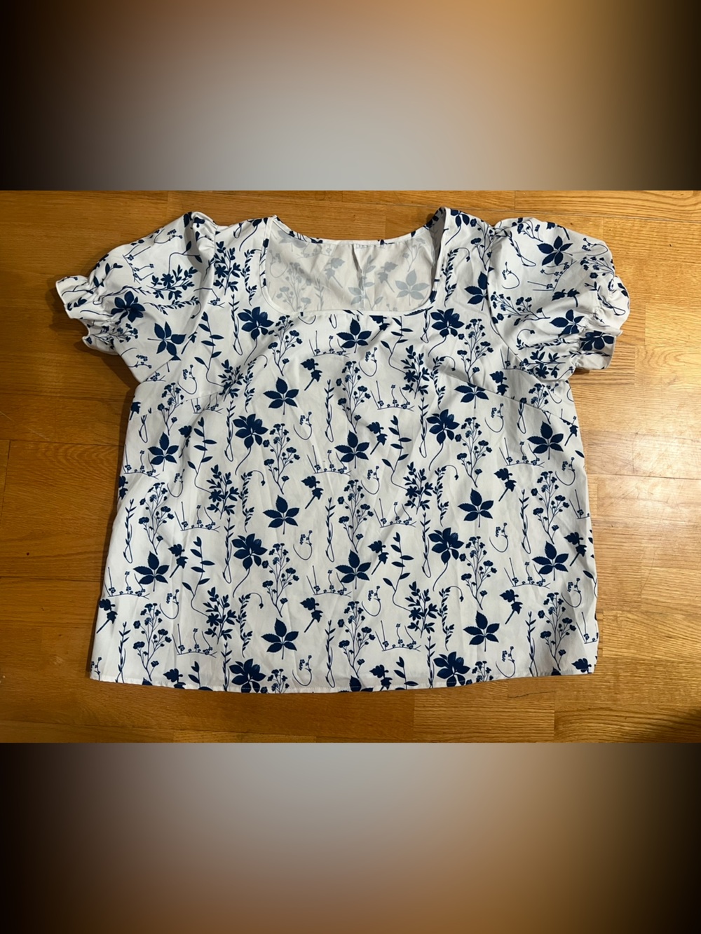 SHEIN White Puff-Sleeve Top with Navy Floral Print